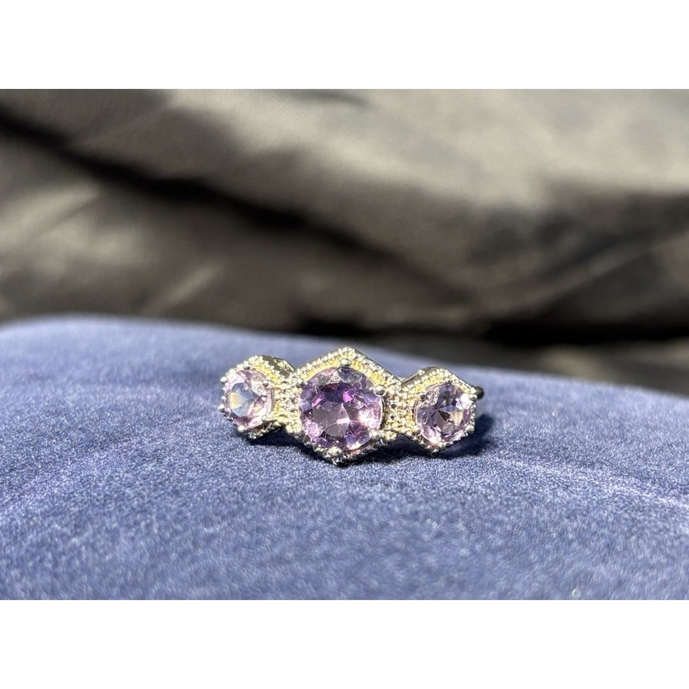 Sterling Silver Ring Beautiful Lilac Amethyst Size 8.75 Marked 925 BBJ